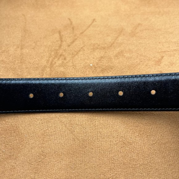 Gucci Women's reversible double sided color belt, size 85. - Picture 7 of 7